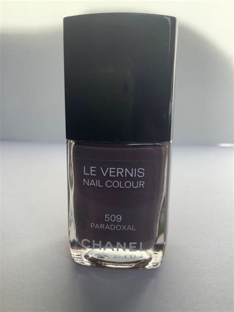 Chanel Paradoxal 509 Le Vernis Nail Colour .